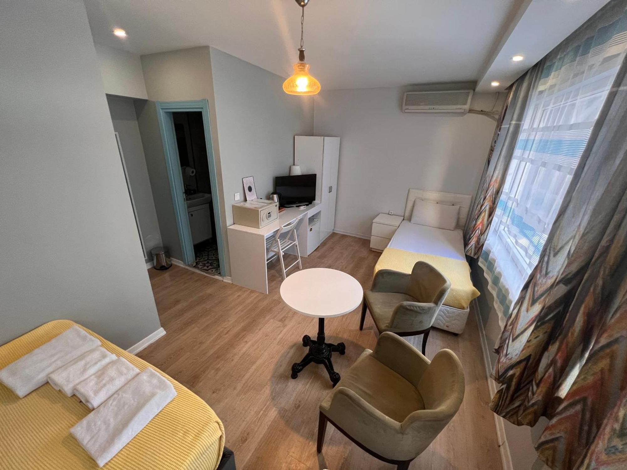 Rodin Hostel อิสตันบูล ภายนอก รูปภาพ