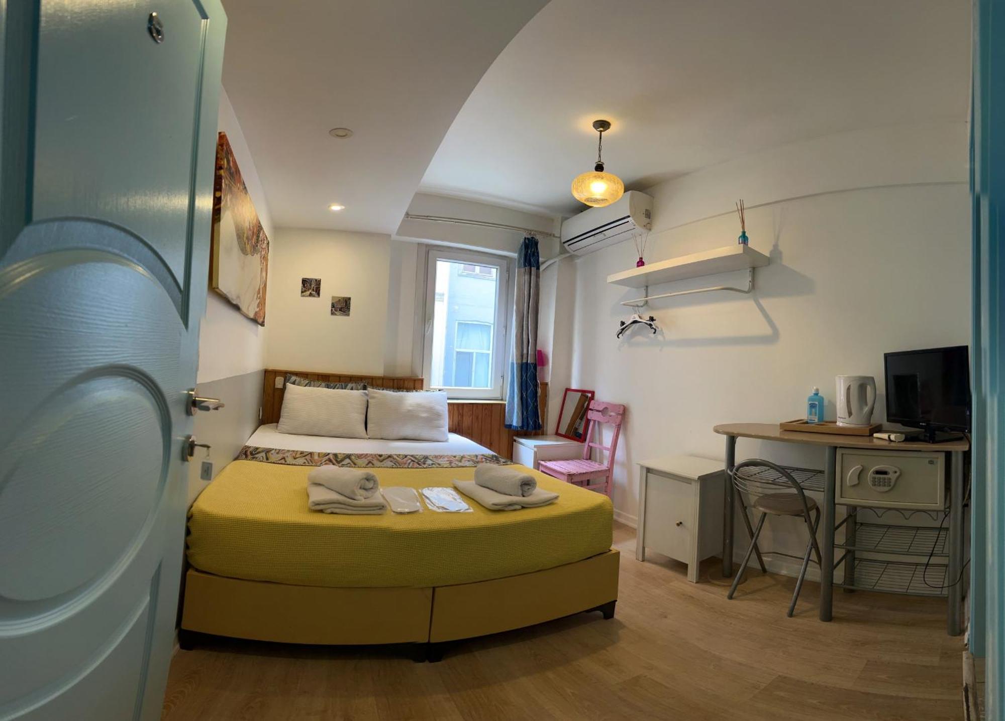 Rodin Hostel อิสตันบูล ภายนอก รูปภาพ