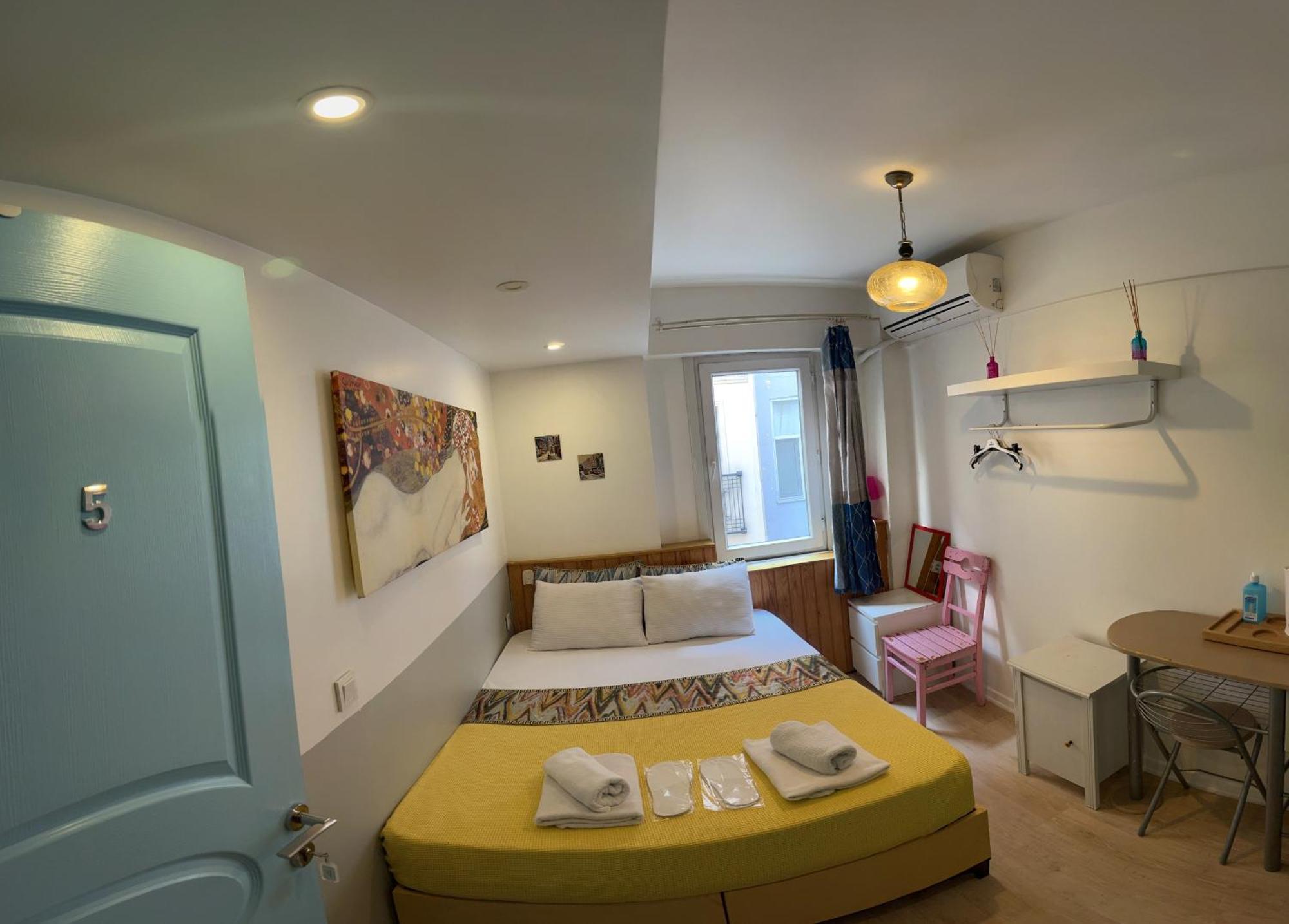 Rodin Hostel อิสตันบูล ภายนอก รูปภาพ