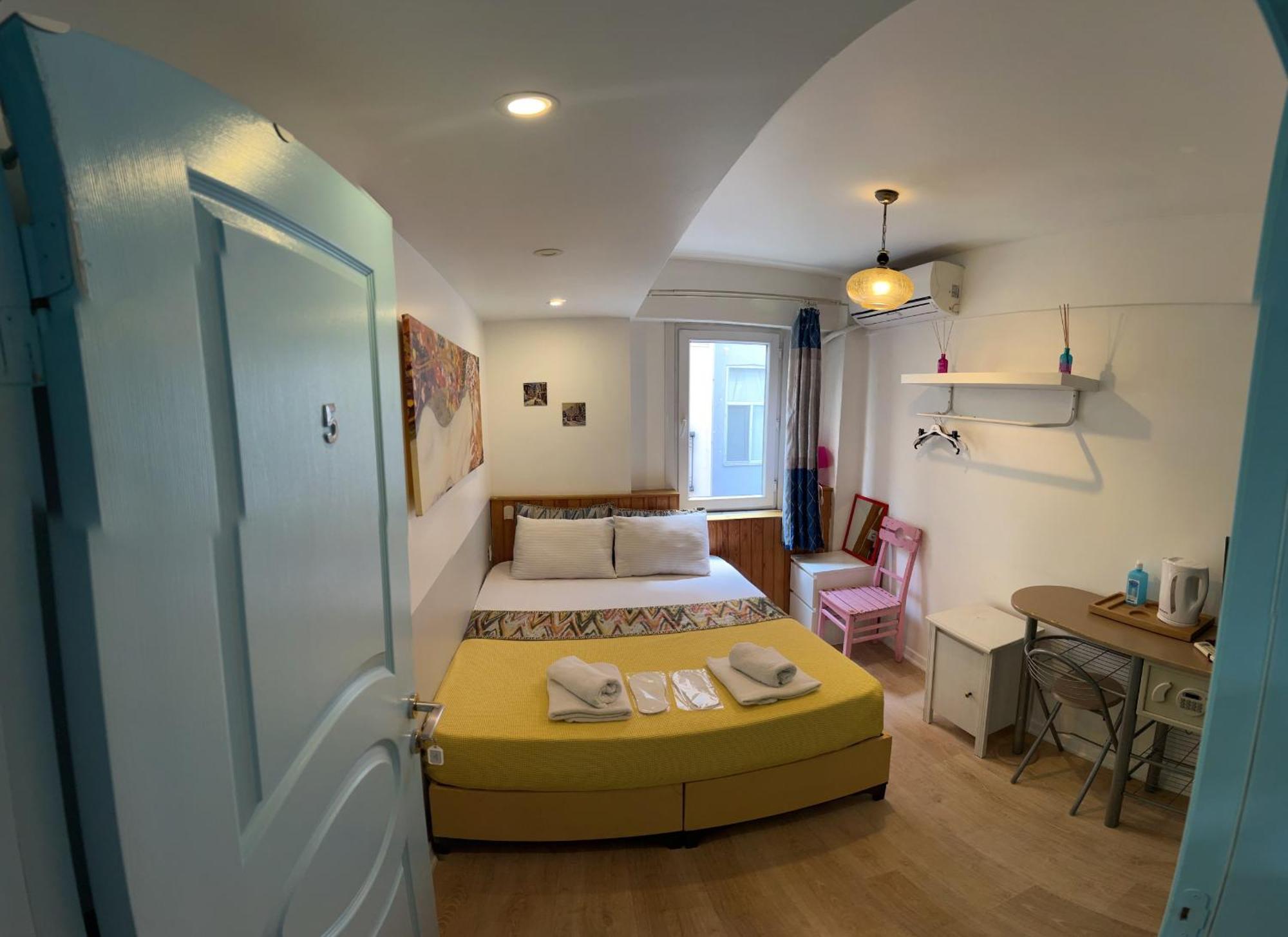Rodin Hostel อิสตันบูล ภายนอก รูปภาพ