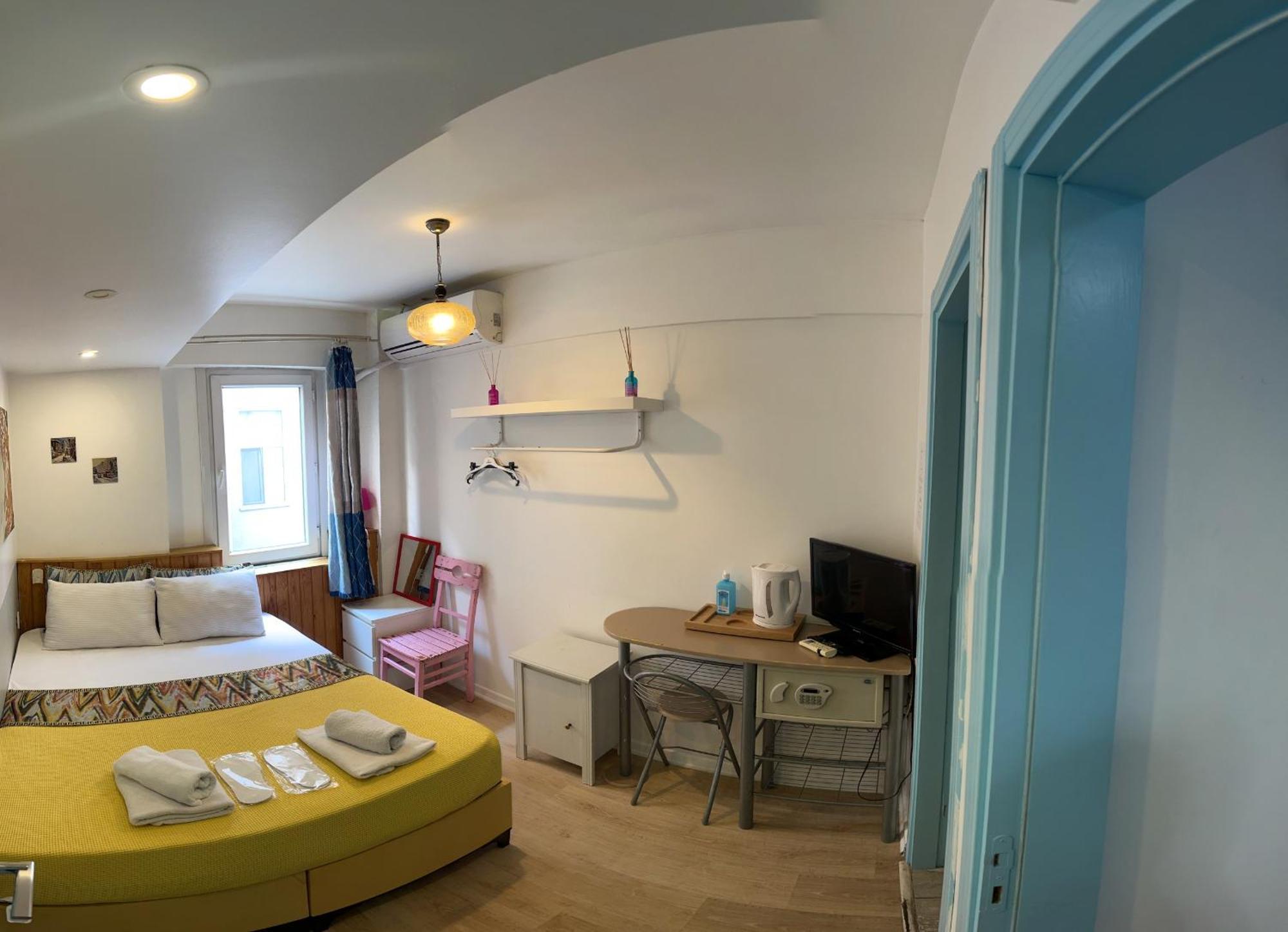 Rodin Hostel อิสตันบูล ภายนอก รูปภาพ